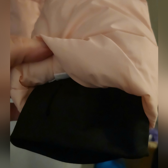 DKNY Women's Pink Puffer Jacket NWOT sz. M - Picture 9 of 16